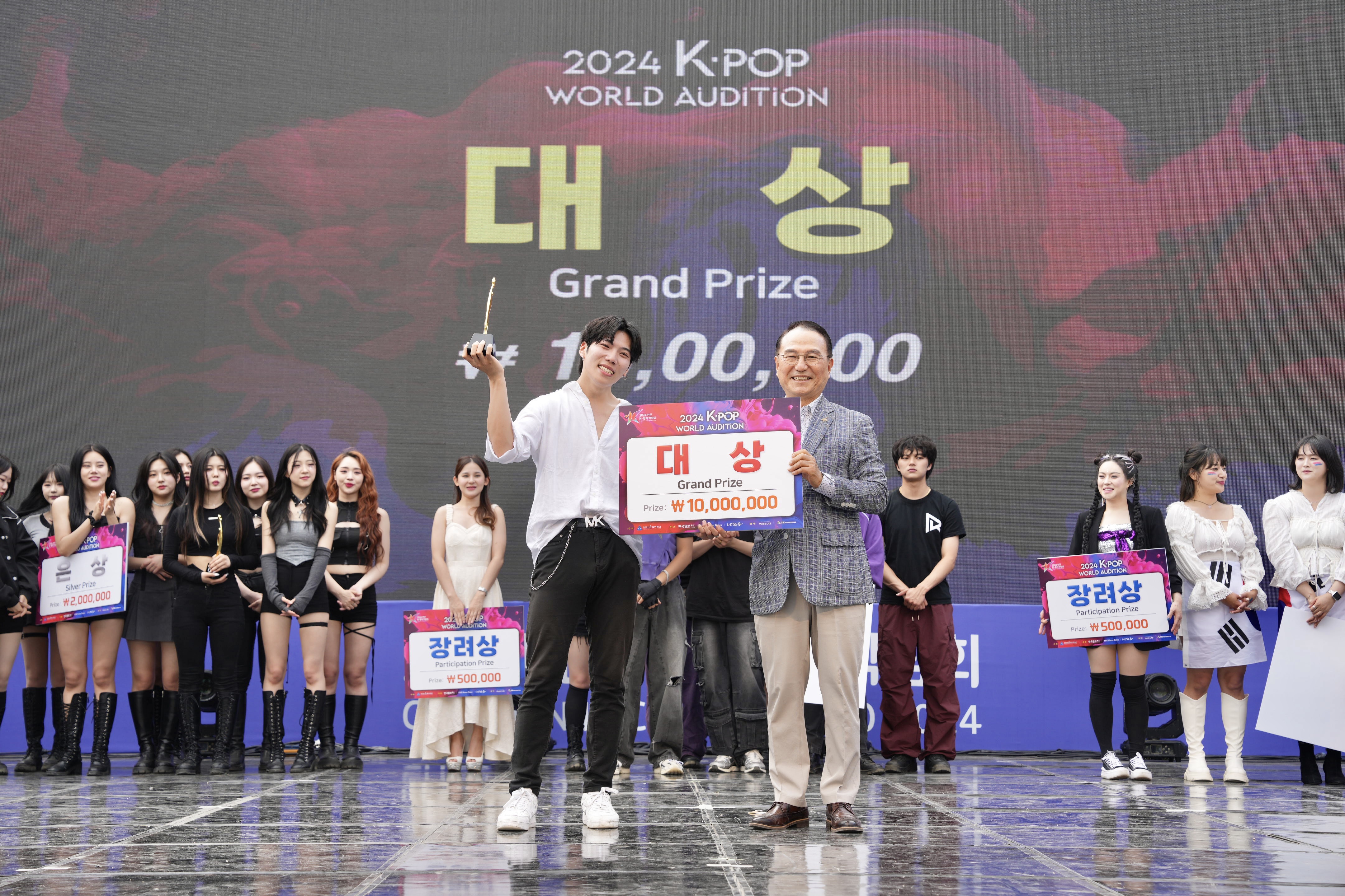 사진1. 츠츠미 라이 천안 K-팝 월드 오디션 우승. 천안시 제공